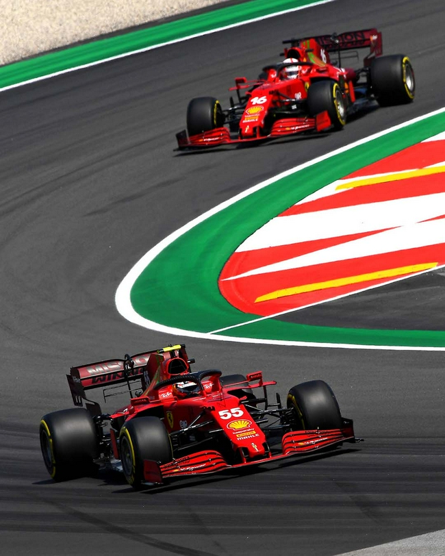 雷诺车队横扫法拉利,塞恩斯刷新纪录 雷诺车队横扫法拉利,塞恩斯刷新纪录