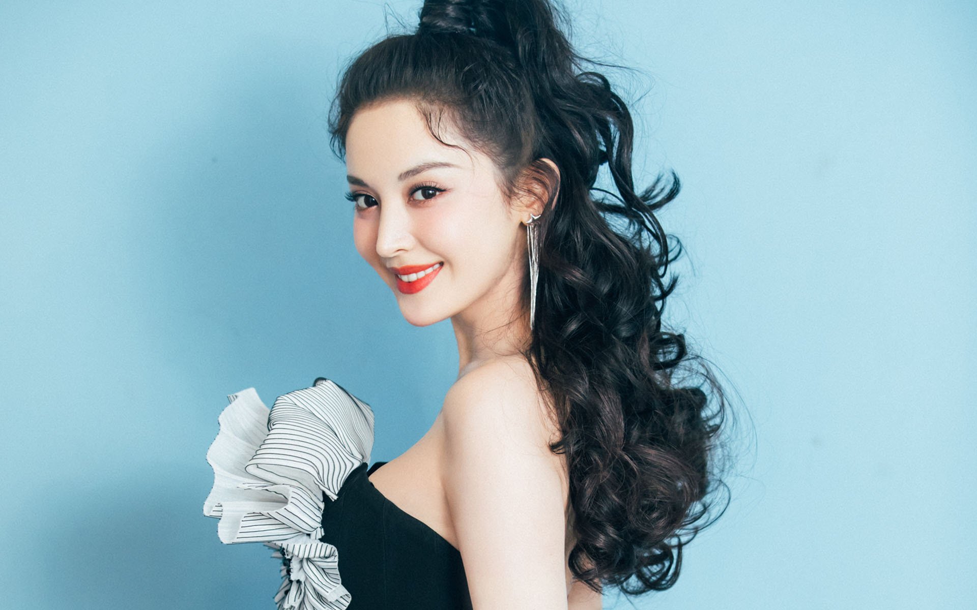 跨界火并，当黄蜂群席卷广东，欧文式攻防点燃闪电战场