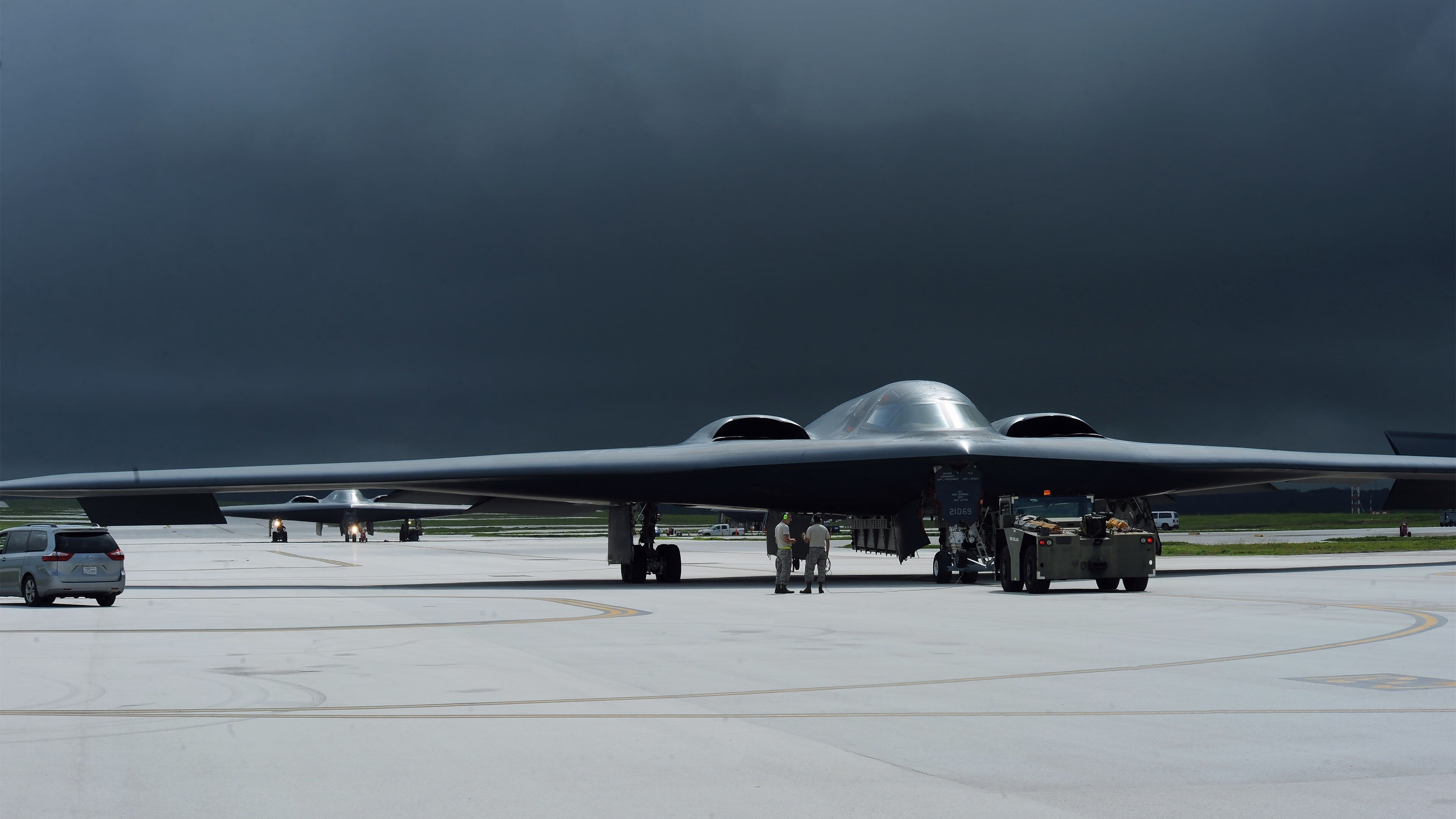 沙漠风暴！卡塔尔资本掌控的巴黎完胜巴萨，卡塞米罗成关键先生