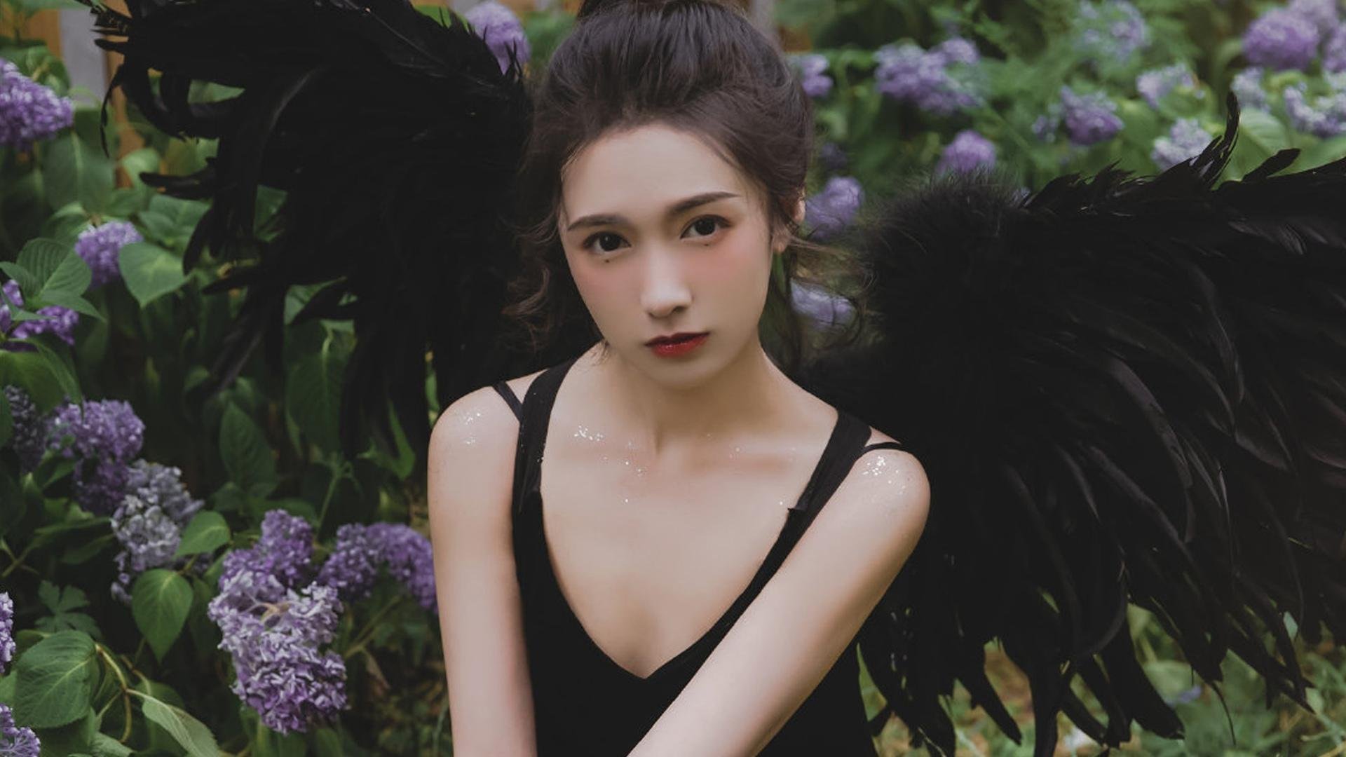 孤星闪耀，2026生死战，哥伦比亚碾压捷克，久保建英如何用一己之力改写亚洲足球的命运？